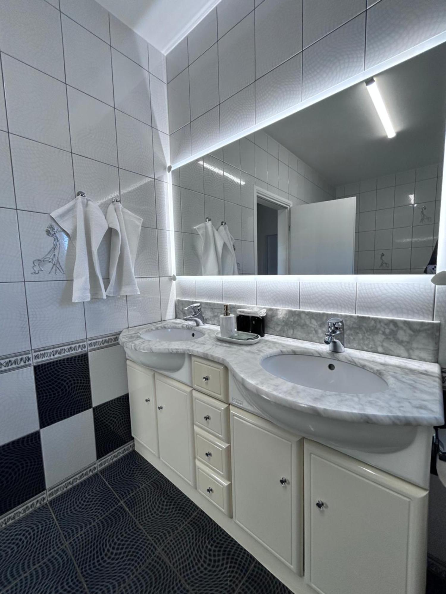 Astarea - Luxe Penthouse In Nature - Jacuzzi - Free Private Parking - Terrace & Balcony - Peace Загреб Екстер'єр фото
